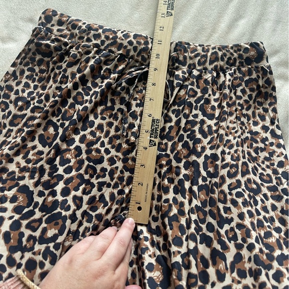 Amazon Ekouaer nwt leopard print rayon pajama set - Picture 10 of 11